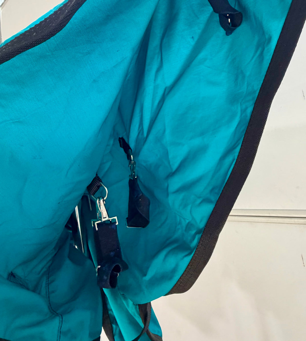 Used Nylon Stable Hood – Medium – Teal & Black