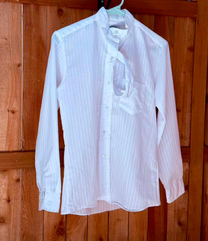 Beaufort Riding Necessities by Eisers Women’s Lightweight Show Shirt – White Shadow Stripe