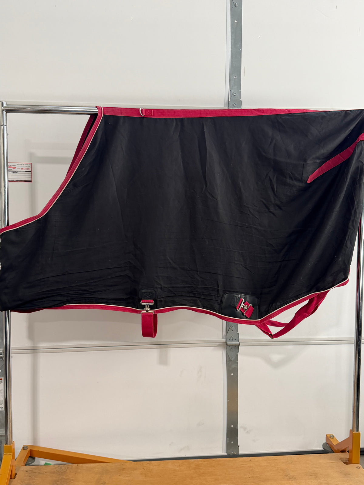 SmartPak Rockin’ SP Closed-Front Stable Sheet • 78” • Black & Red • Well Used