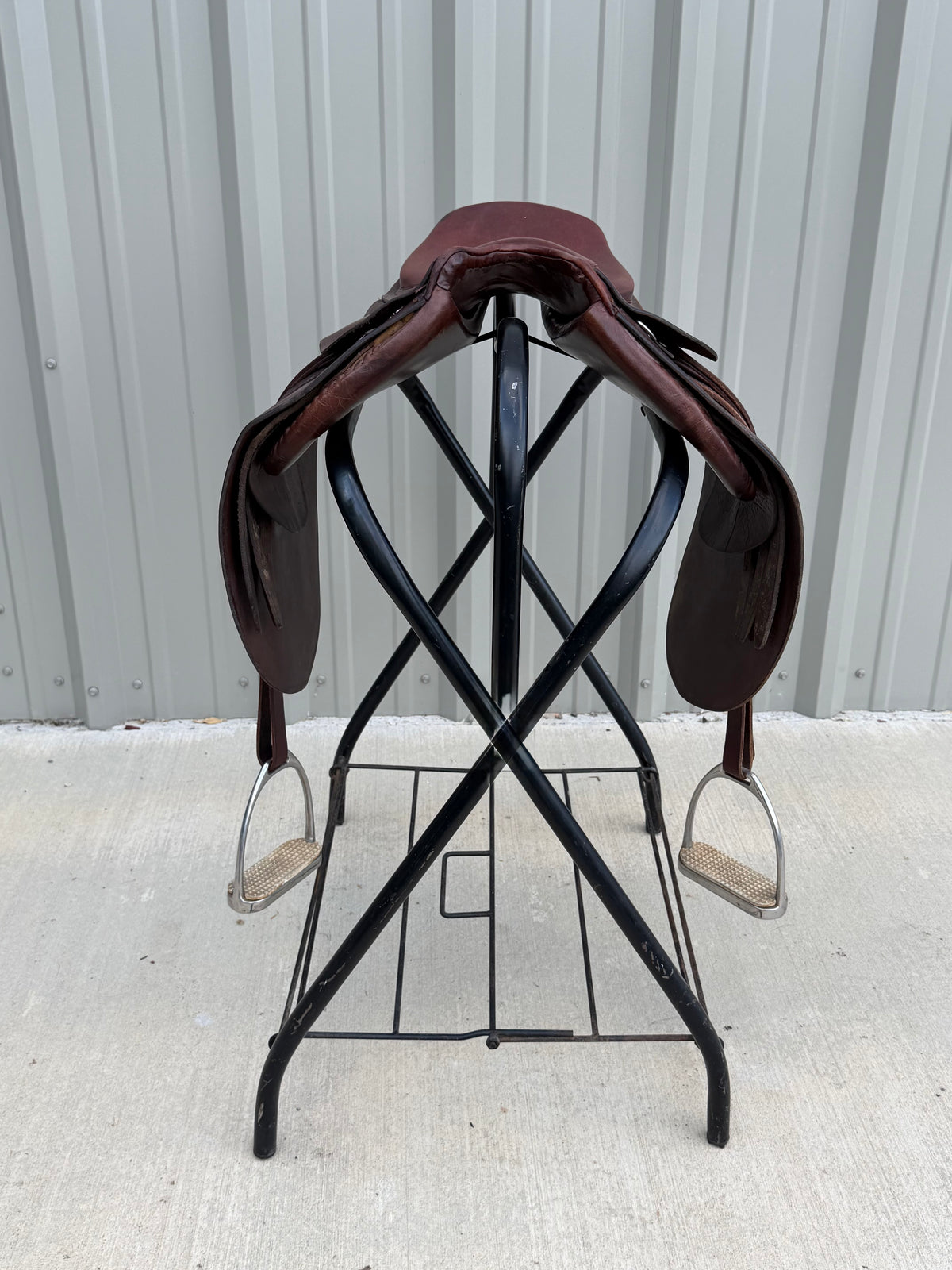 Vintage Hallmark English Cutback Saddle – Approx. 20” Seat – Made in Argentina