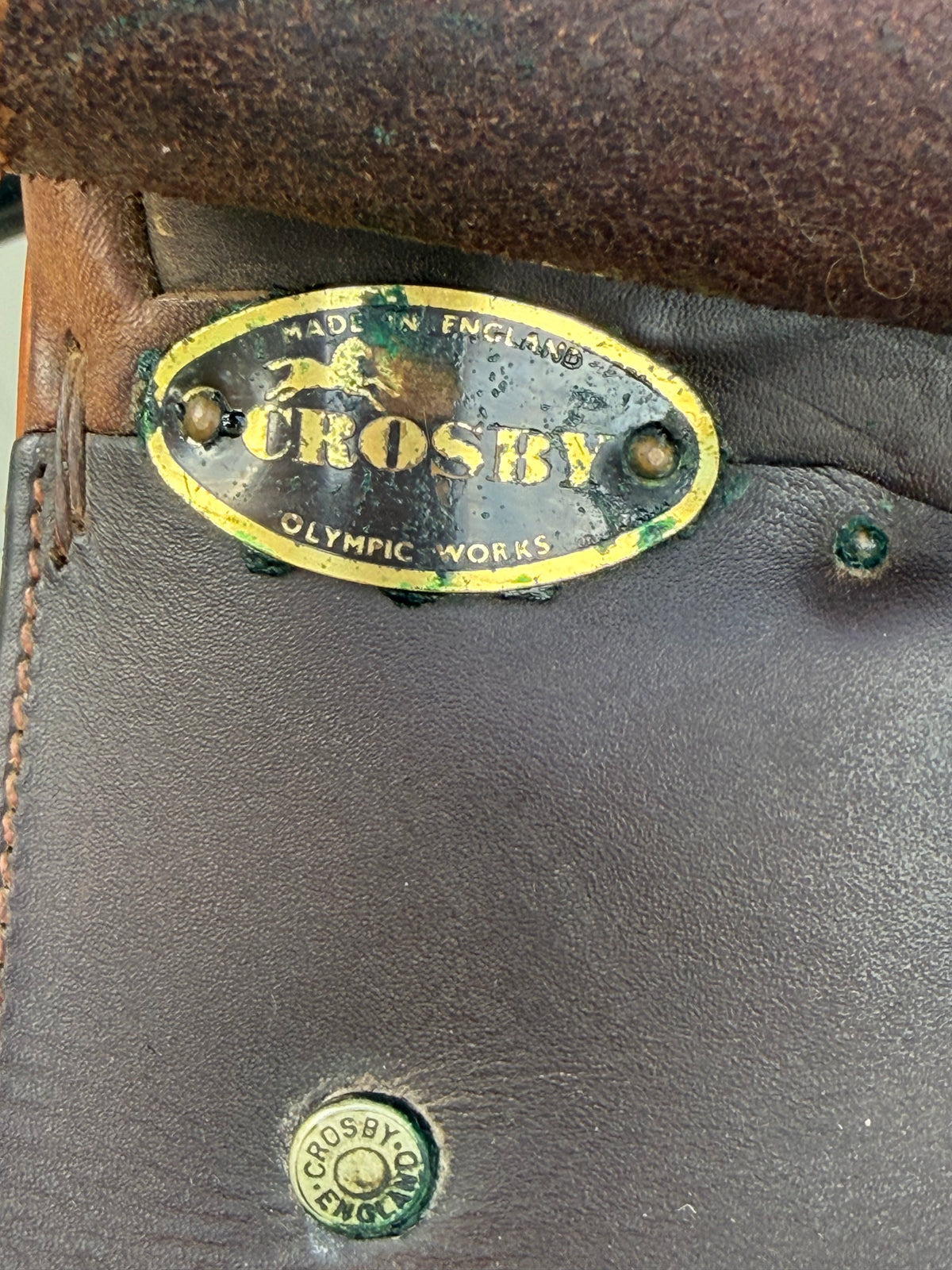 Vintage Crosby English Cutback Saddle – 20” Seat – Made in England