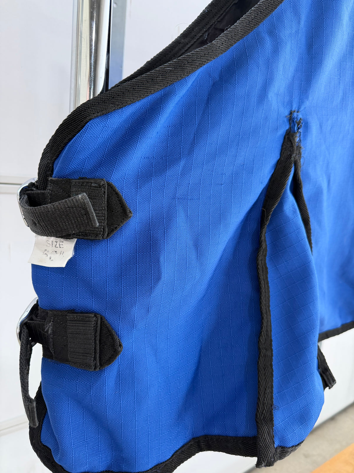 Used Schneiders Dura-Tech Turnout Sheet – 60” – Royal Blues