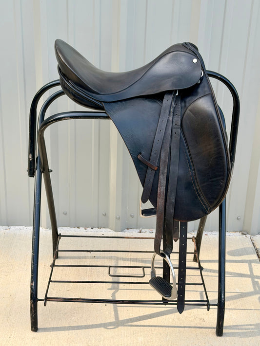 County Saddlery Competitor Dressage Saddle – 16.5” – No. 4 Fit / Medium-Wide – Black