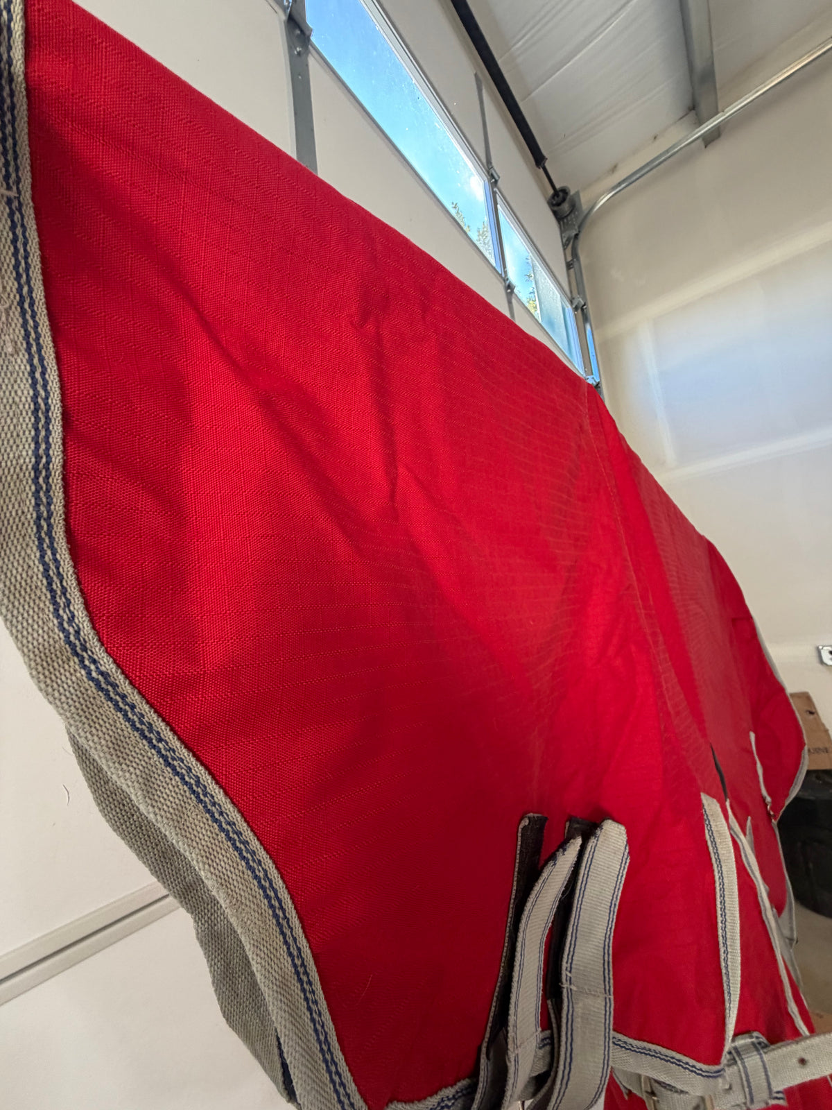 Like-New WeatherBeeta ComFiTec Classic Standard-Neck Lite Turnout Sheet – 72” – Red & Silver