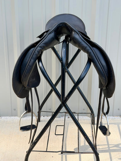 County Saddlery Competitor Dressage Saddle – 16.5” – No. 4 Fit / Medium-Wide – Black