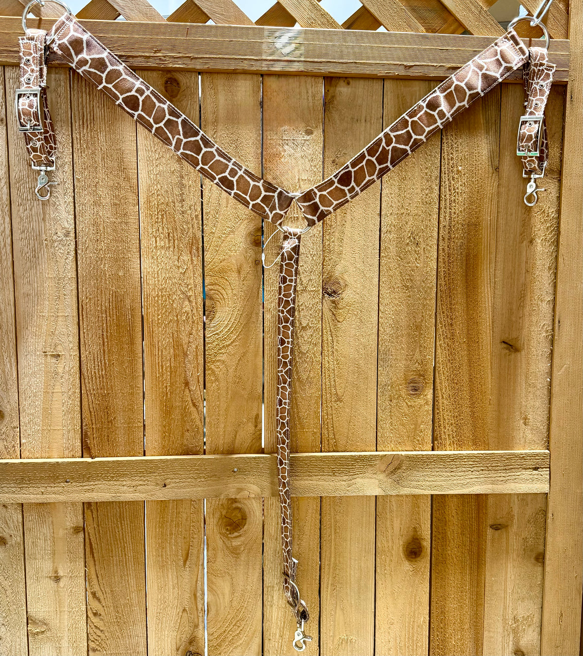 NWOT Giraffe-Print Nylon Breastcollar – Full Horse Size