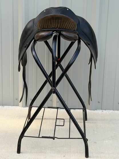 Schleese Jane Savoie Dressage Saddle – 17” – Black – Made in Canada