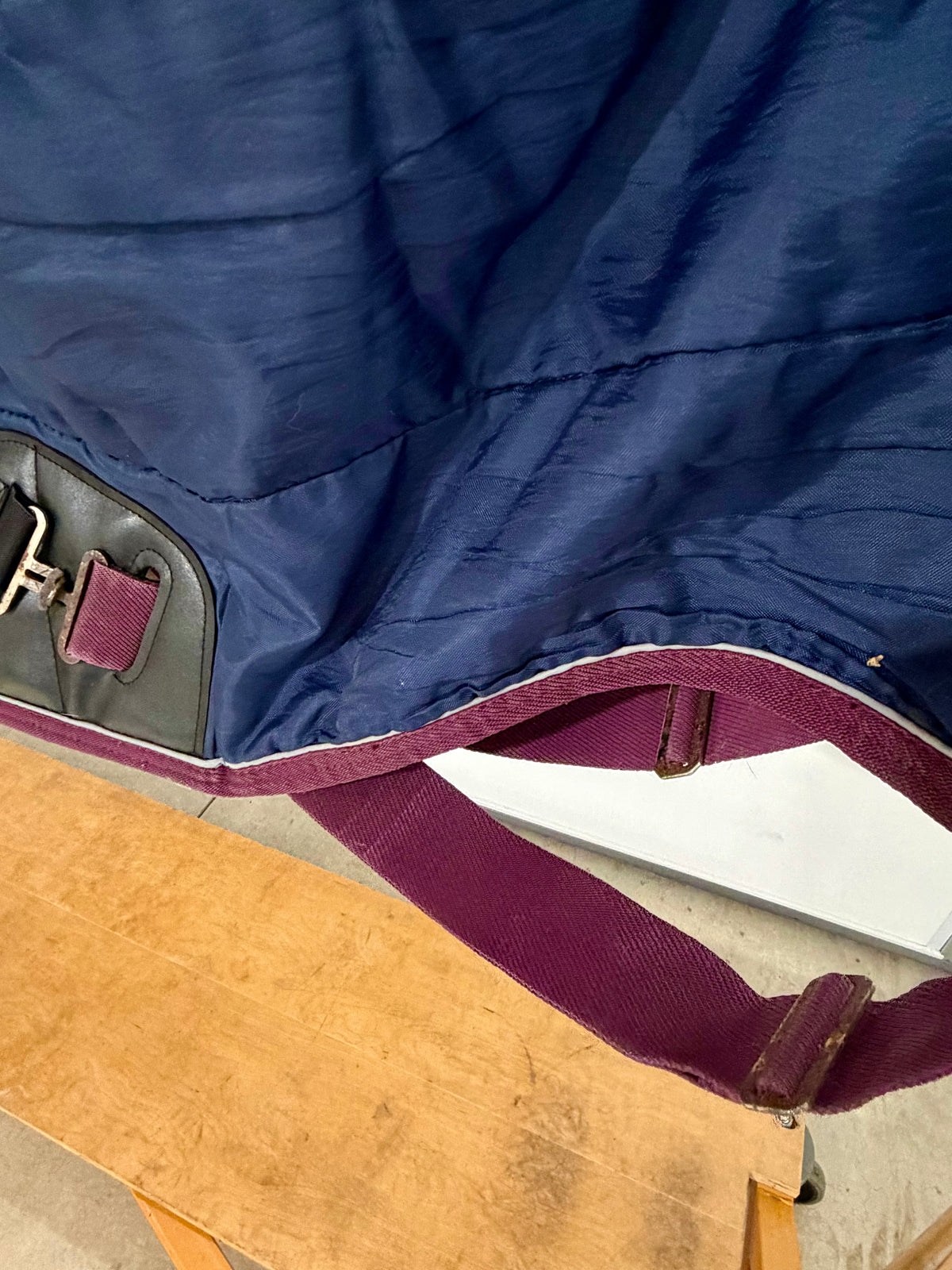 Used Weather betta Medium-Weight Stable Blanket – 78” – Navy & Burgundy