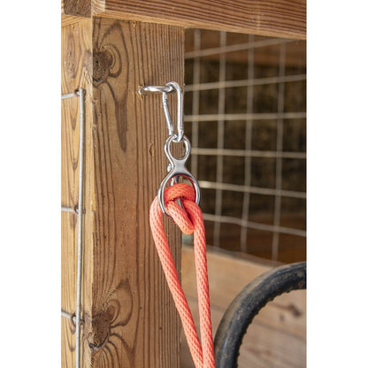 Tie Ring with Magnetic Assist