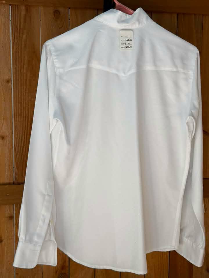 The Tailored Sportsman Women’s Lightweight Show Shirt – White – Includes 2 Extra Collars