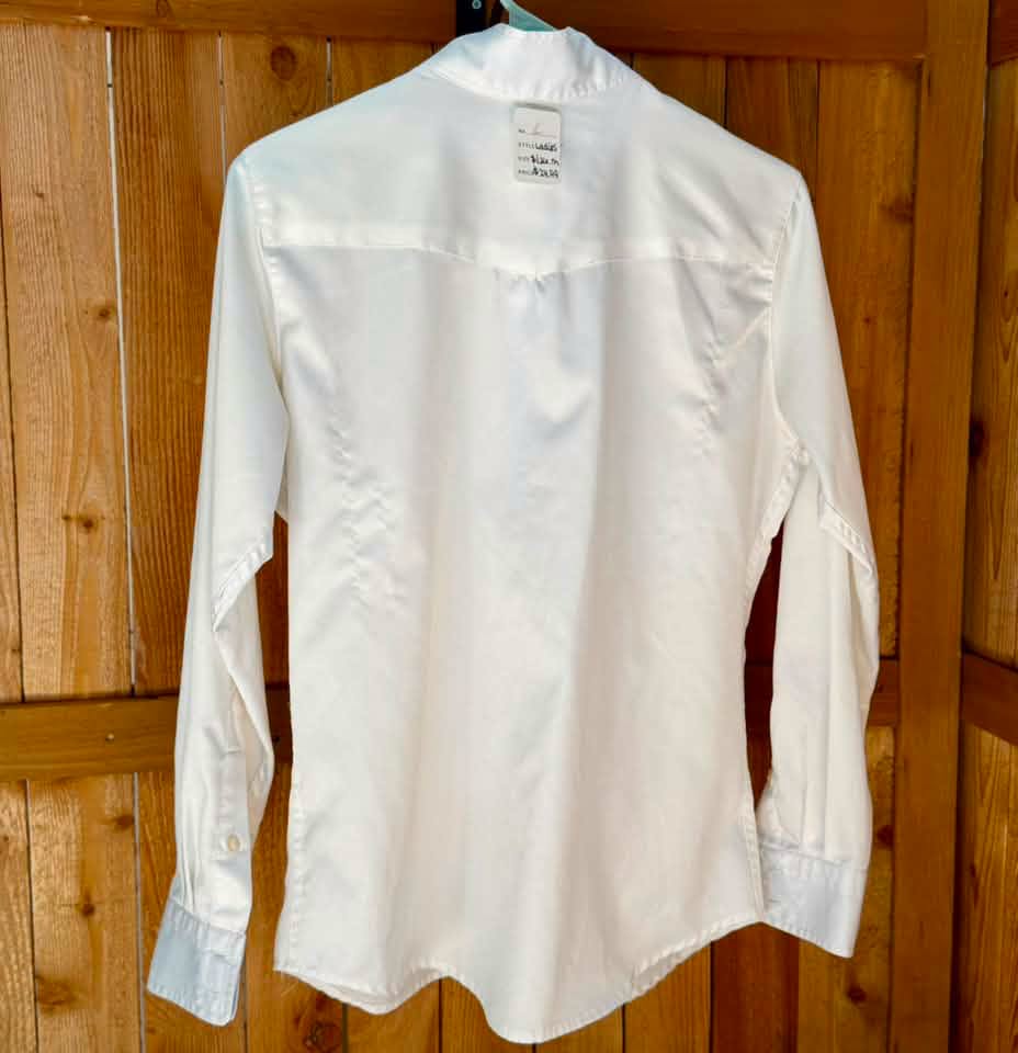 The Tailored Sportsman Women’s Lightweight Show Shirt – White with Light Blue Collar