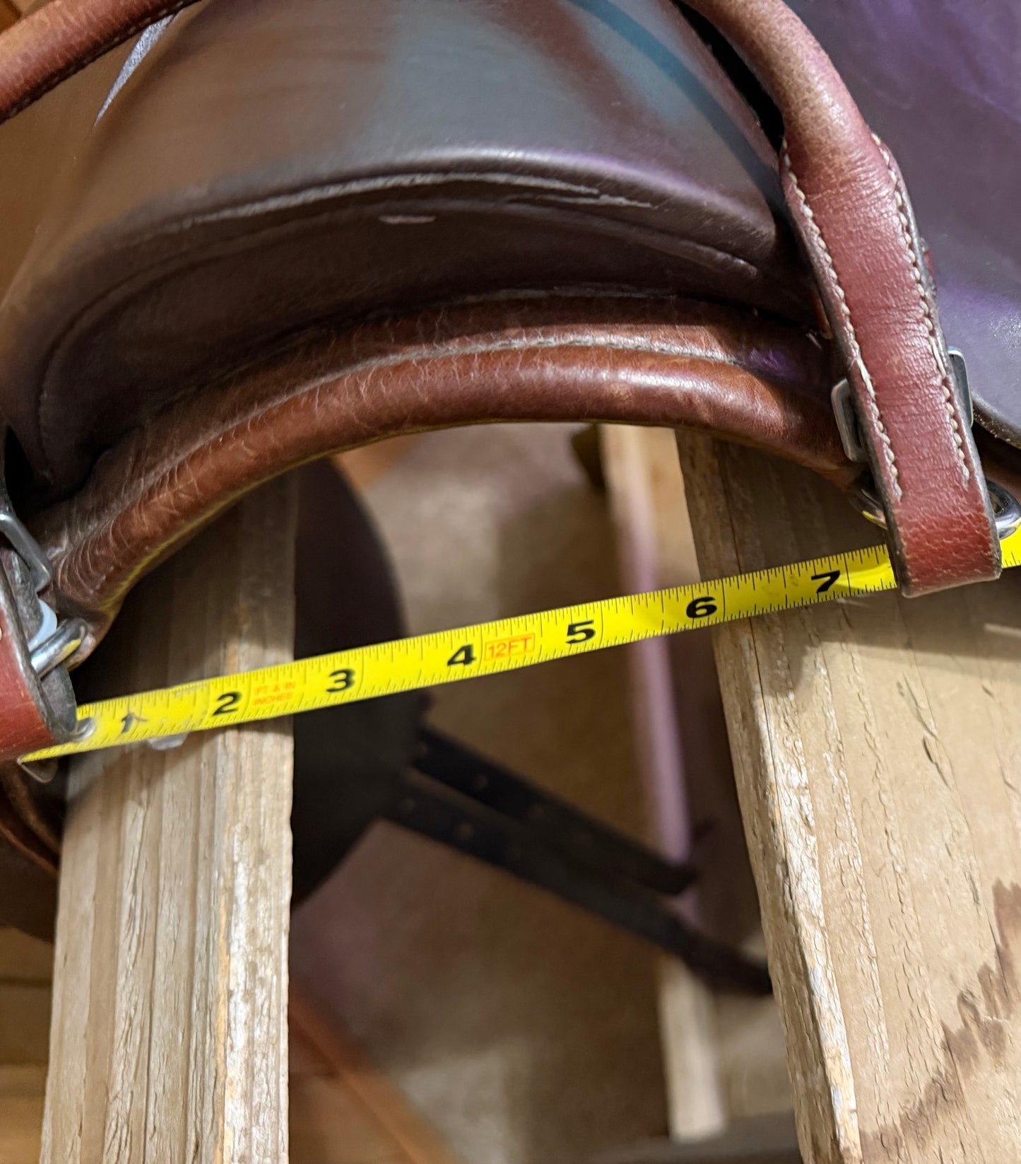 Ansur Saddlery “Classic” Treeless English Saddle – 18” Seat, Wide Fit