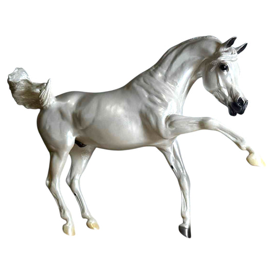 Breyer Traditional – Thunder (Denver Broncos Mascot)