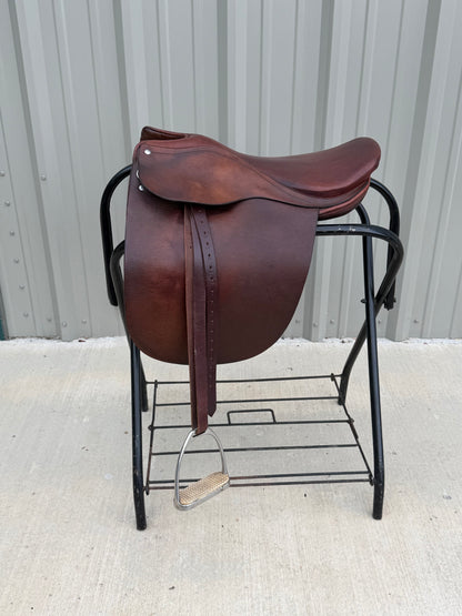 Vintage Hallmark English Cutback Saddle – Approx. 20” Seat – Made in Argentina