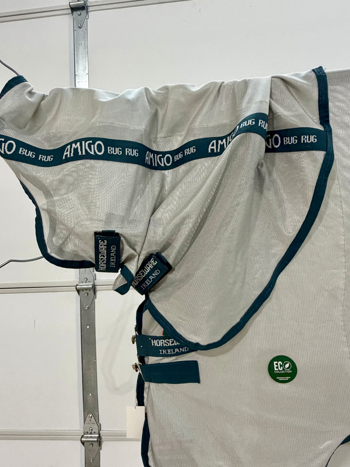 Used Horseware Ireland Amigo Bug Rug Fly Sheet with Detachable Neck – 69”