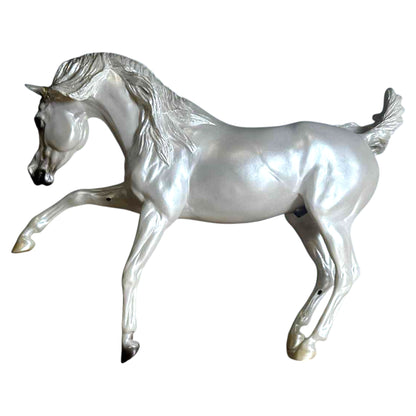 Breyer Traditional – Thunder (Denver Broncos Mascot)