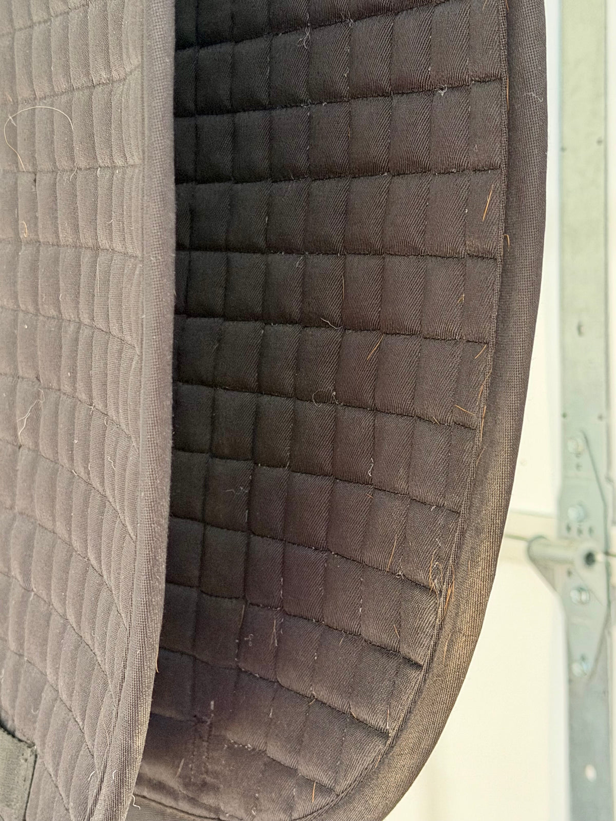 Lightly Used Dover Saddlery & Riders International Dressage Pad – Black