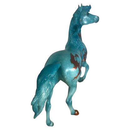 Bisbee Breyer Traditional – (Retired Decorator Model)