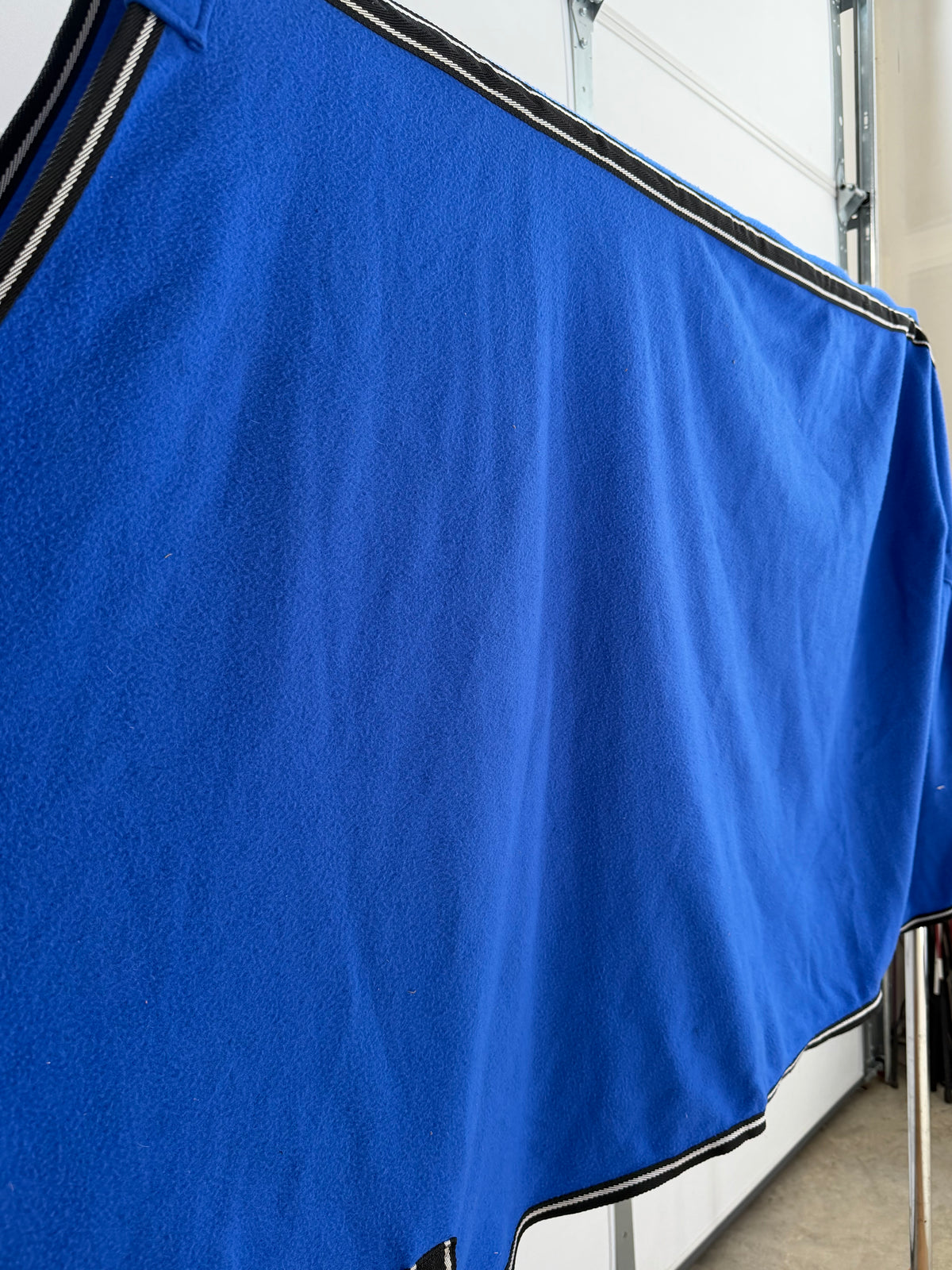 Lightly Used Tough-1 Fleece Cooler – Large (78–80”) – Royal Blue