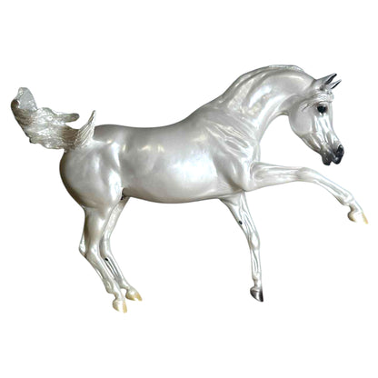 Breyer Traditional – Thunder (Denver Broncos Mascot)