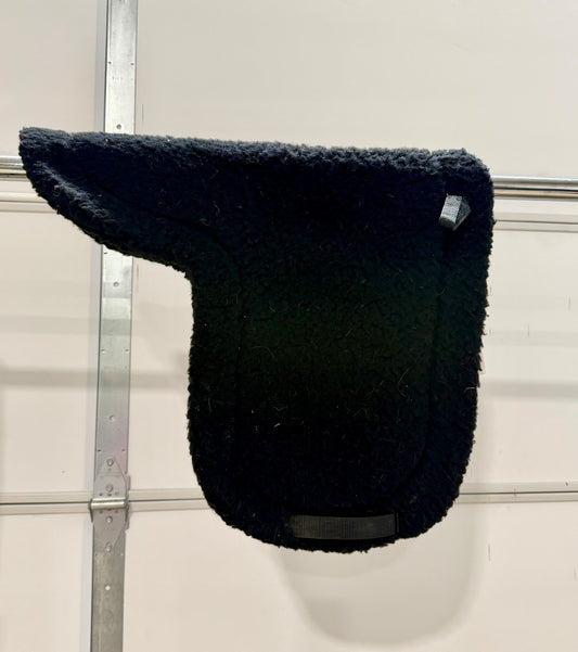 Used Toklat Medallion Fleece Shaped Dressage Pad – Black