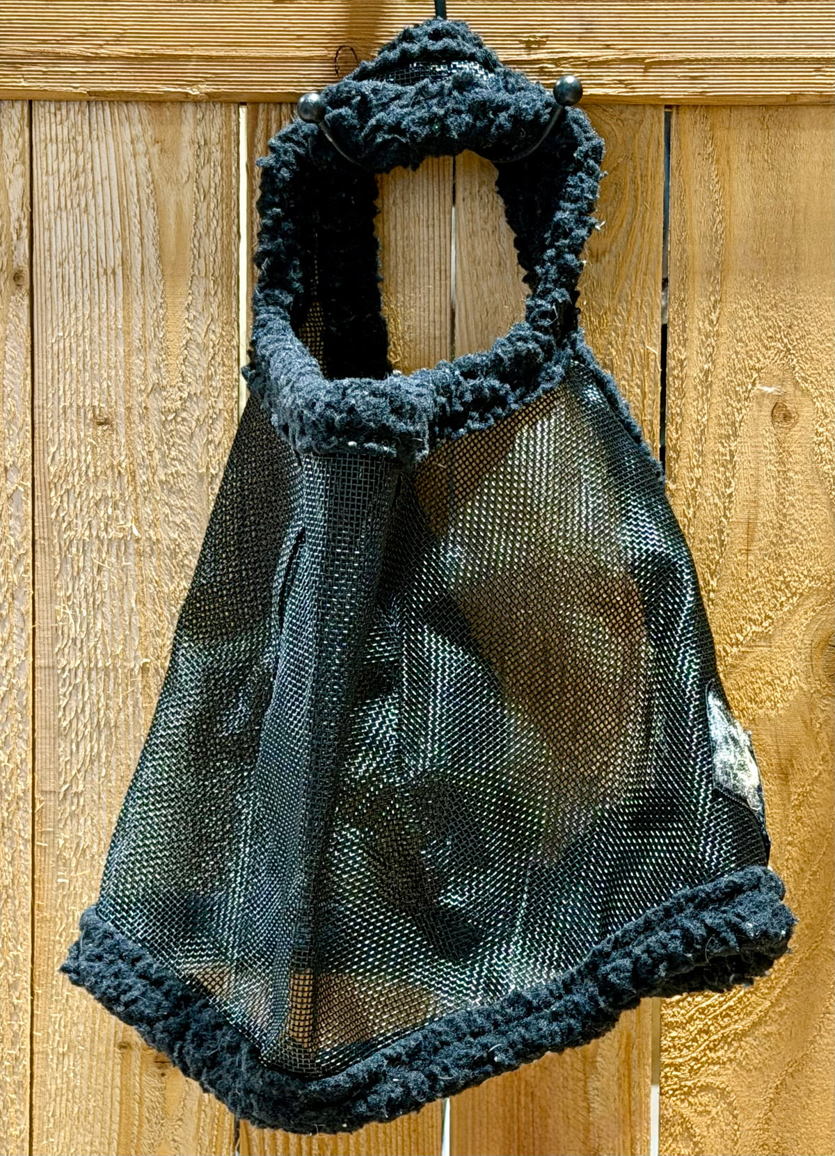 Lightly Used Standard Fly Mask – Average Horse – Black