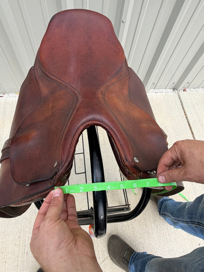 Vintage Hallmark English Cutback Saddle – Approx. 20” Seat – Made in Argentina