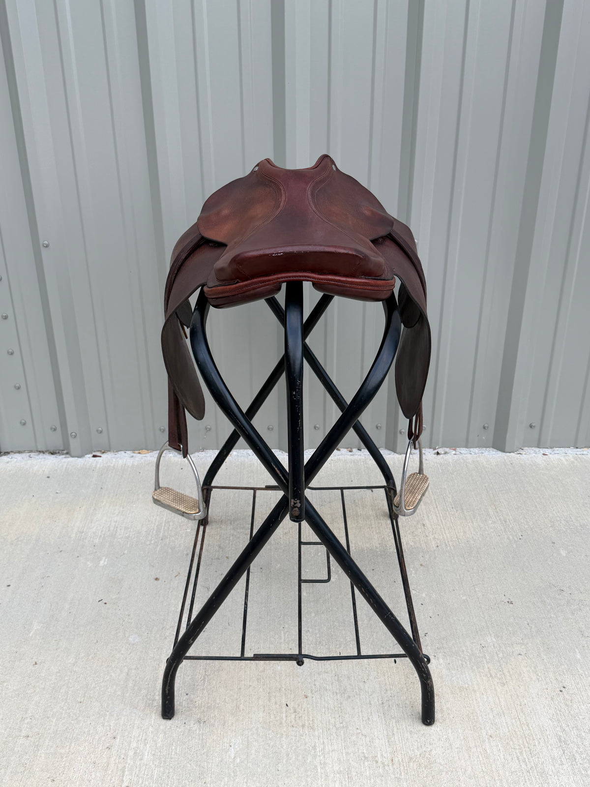 Vintage Hallmark English Cutback Saddle – Approx. 20” Seat – Made in Argentina
