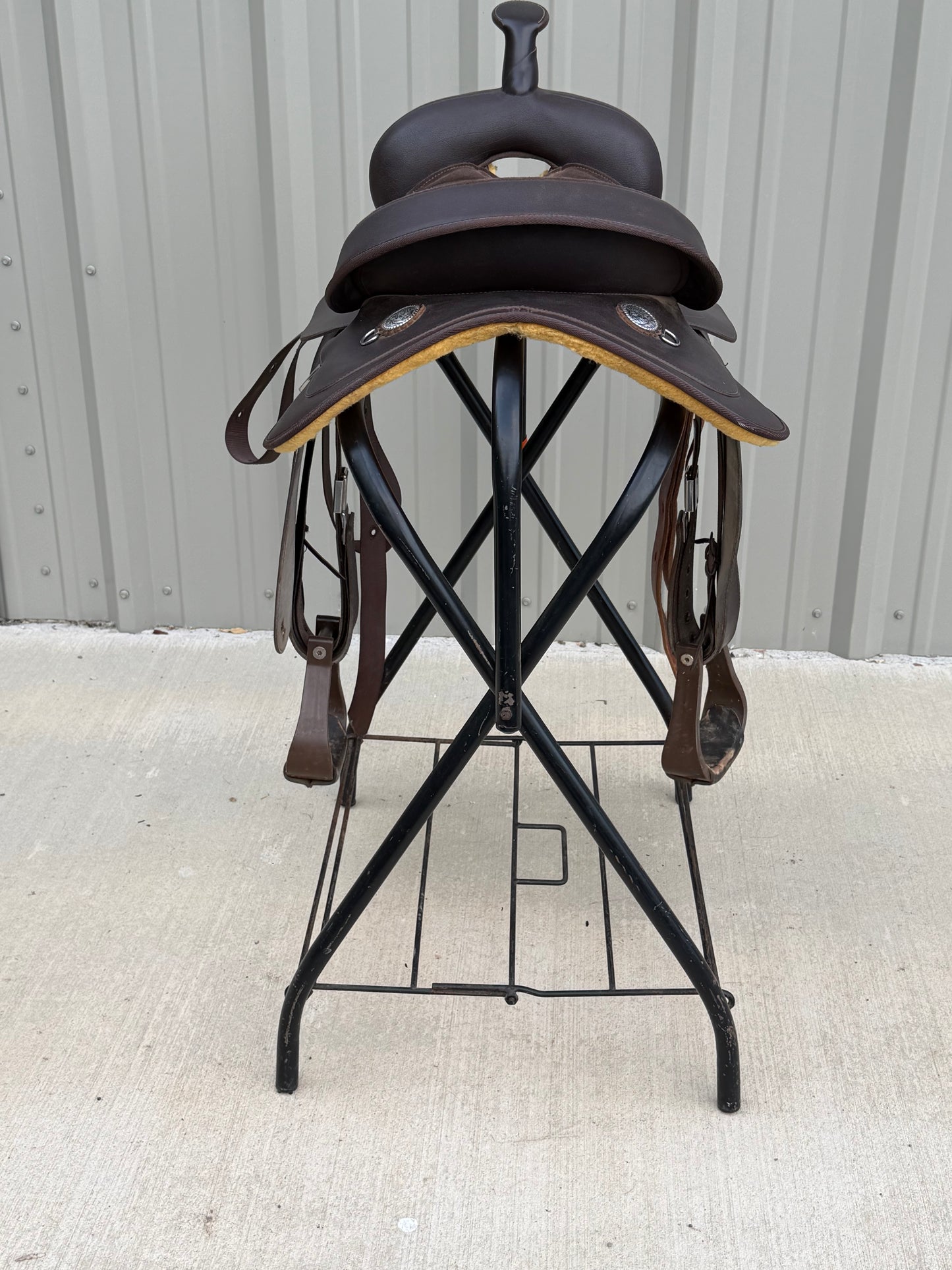 Used Wintec Western Saddle – 15” Seat – Brown Synthetic