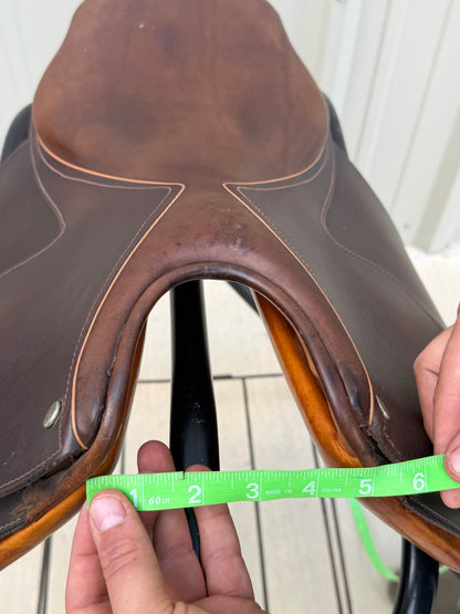 Vintage Crosby English Cutback Saddle – 20” Seat – Made in England