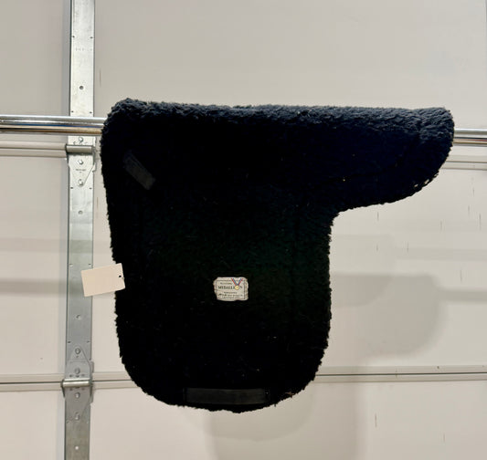Used Toklat Medallion Fleece Shaped Dressage Pad – Black
