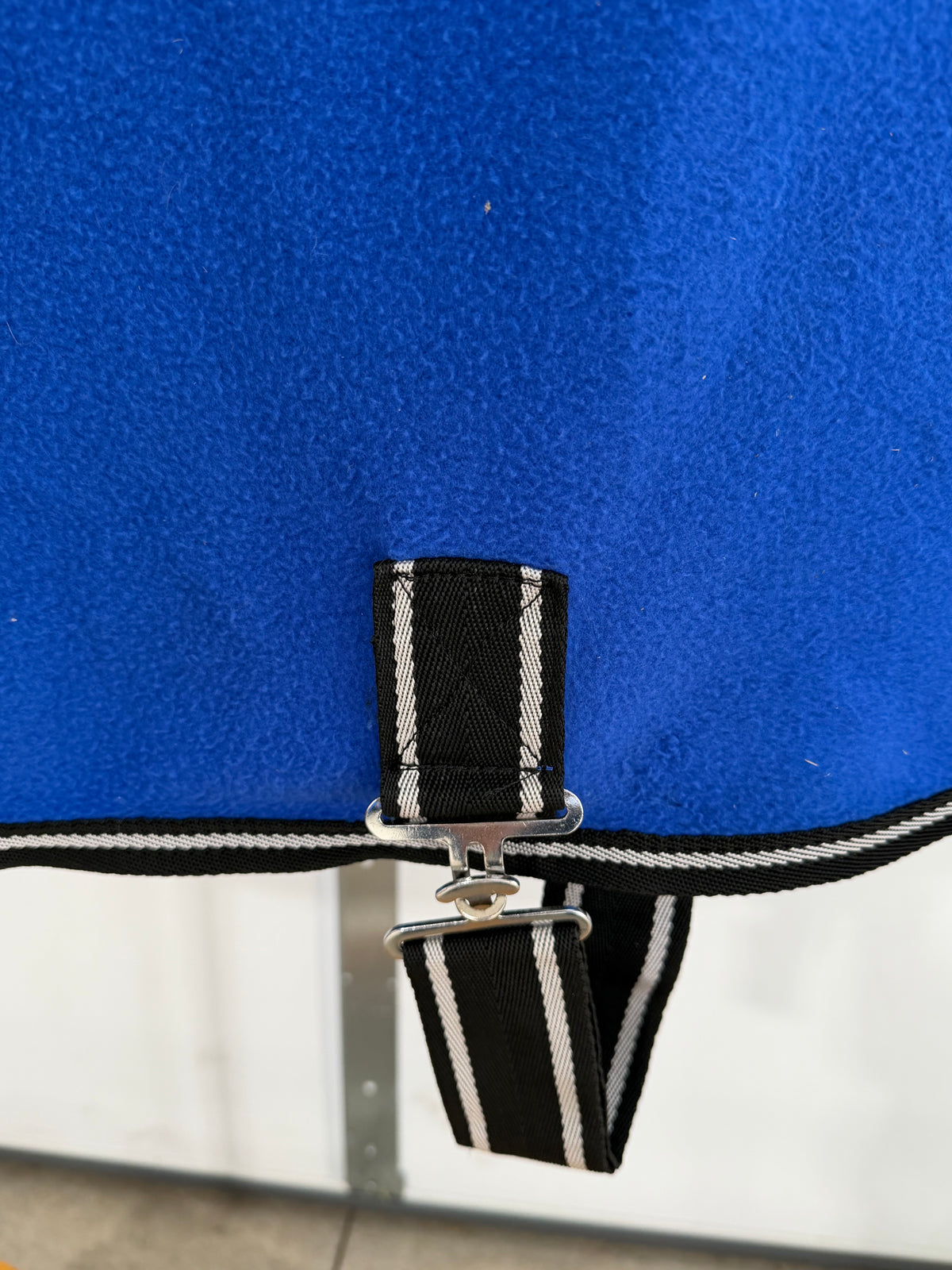 Lightly Used Tough-1 Fleece Cooler – Large (78–80”) – Royal Blue