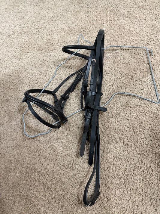 Black Horseware Micro Bridle – Rubber Reins – With Flash