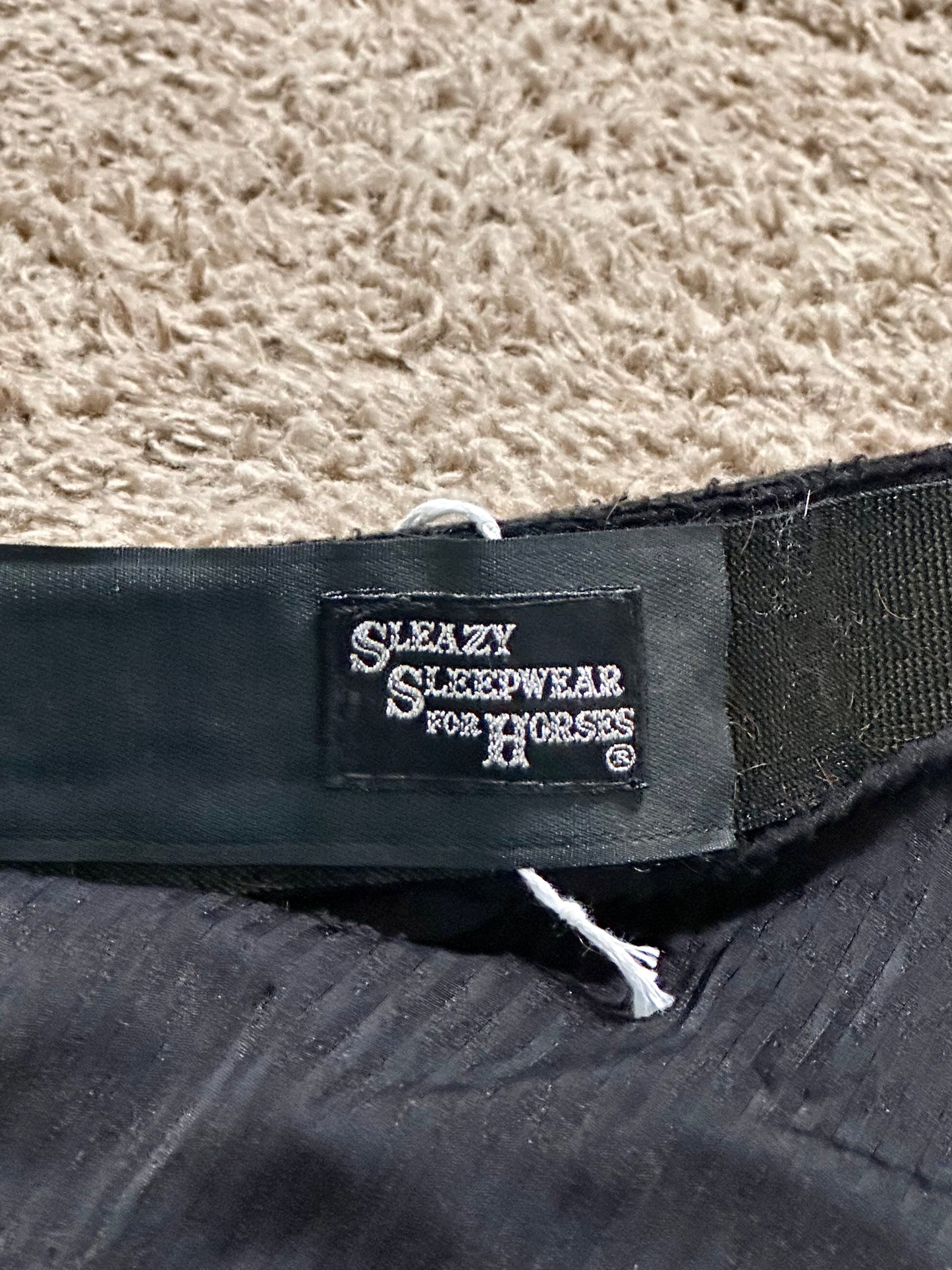 Sleazy Sleepwear Lycra Shoulder Guard – Black, Size Medium