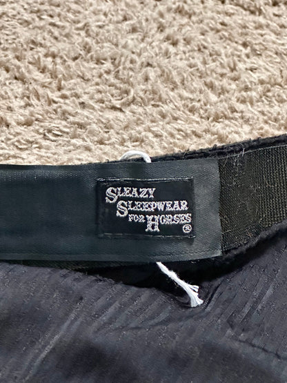 Sleazy Sleepwear Lycra Shoulder Guard – Black, Size Medium