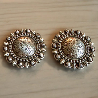 2 Pack Engraved Rose Berry Conchos