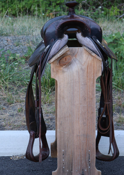 Dakota 750 Gaited Western Trail Saddle – 16” Seat – Dark Oil