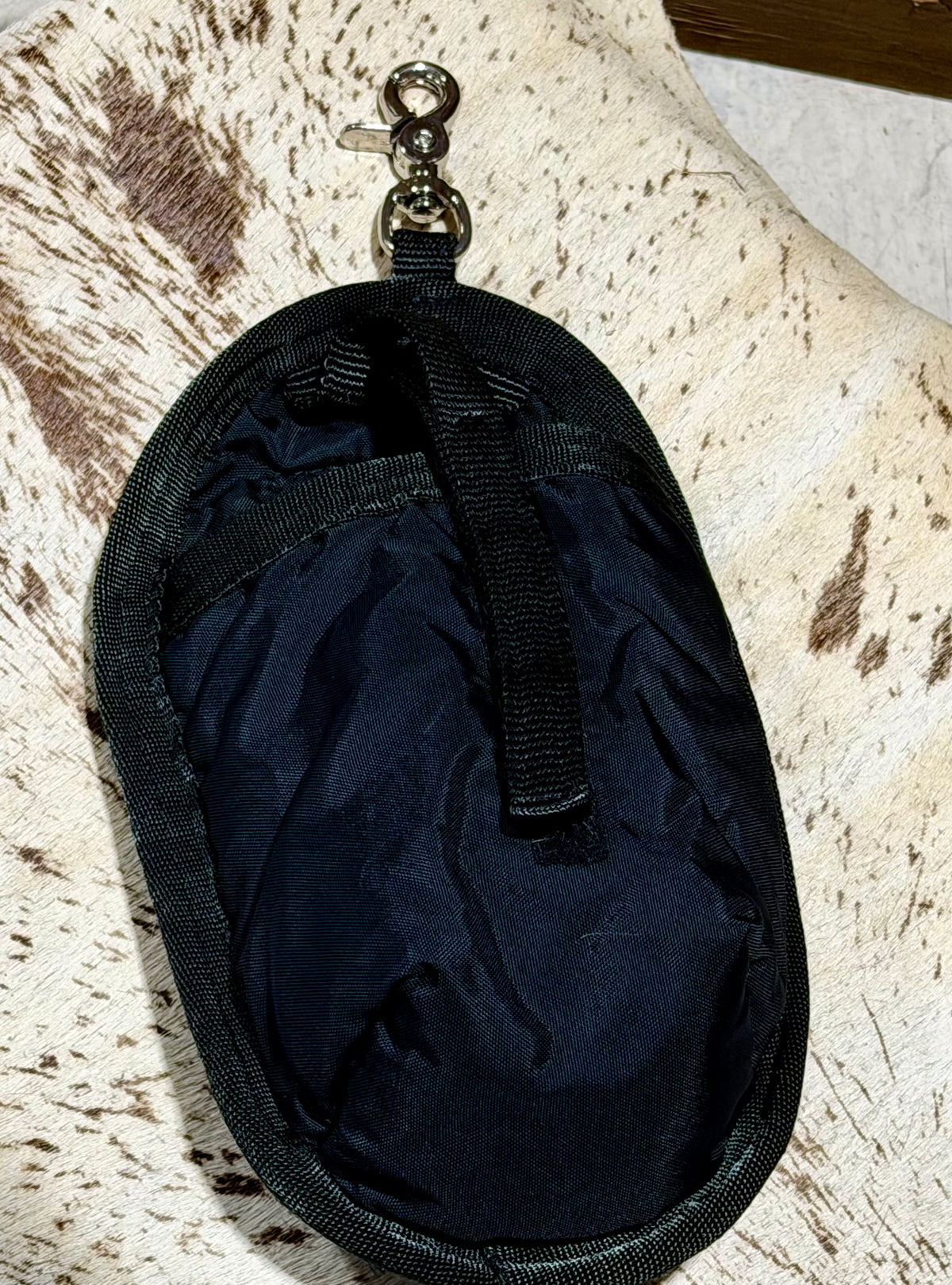 Used BMB Padded Saddle Bottle Holder – Black