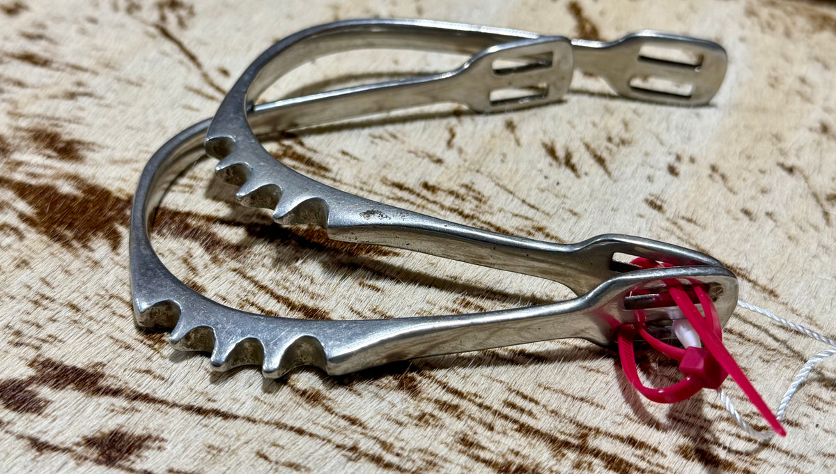 Used English Le Spur Style Side-Tooth Spurs