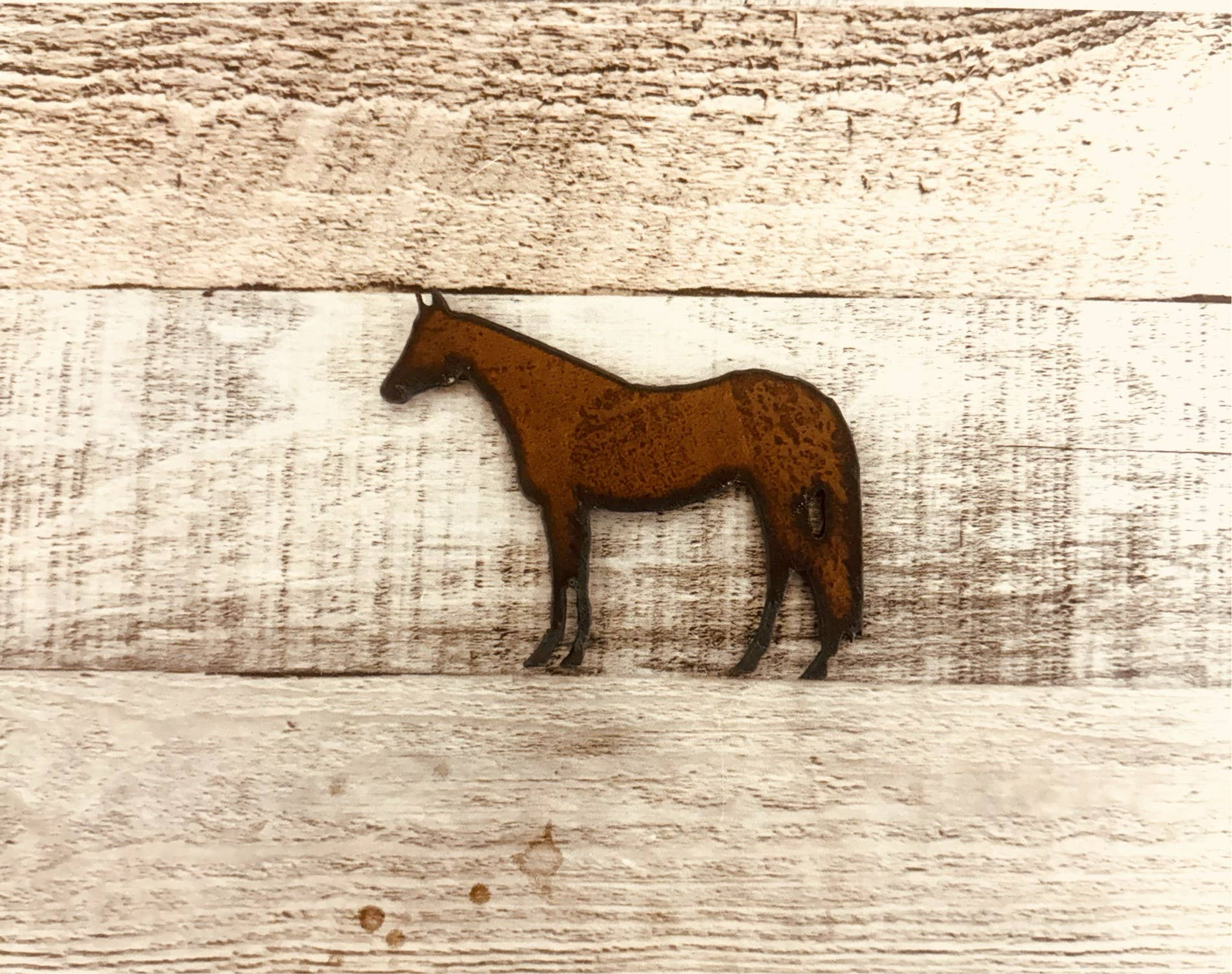 standing quarter horse ornament  horizontal