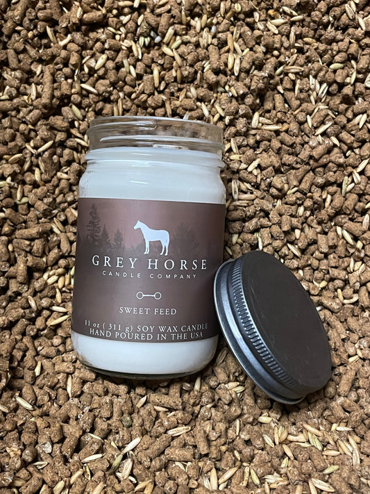sweet feed soy candle in horse grain
